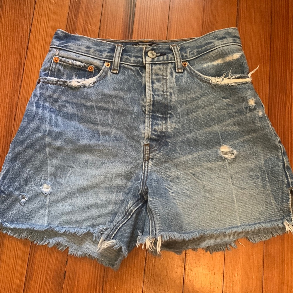 Abercrombie & Fitch High Rise 4” Shorts